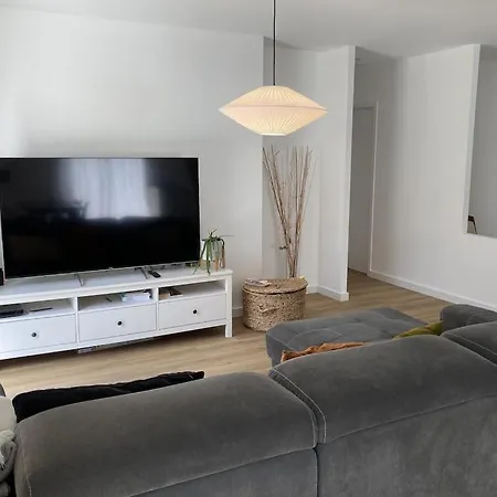 בית נופש Chamante Maison לבן